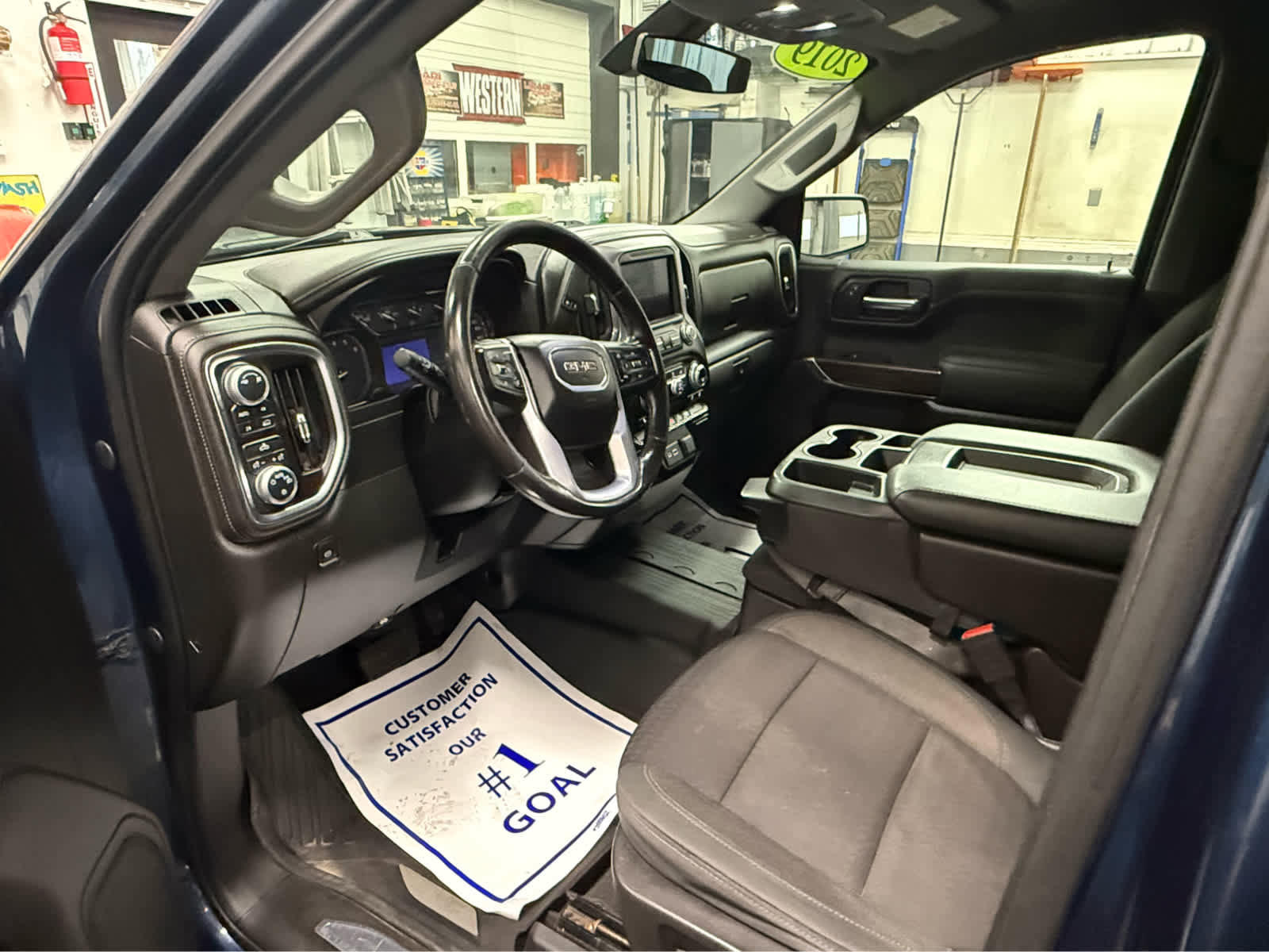 Used 2019 GMC Sierra 1500 SLE AWD/4WD image 24