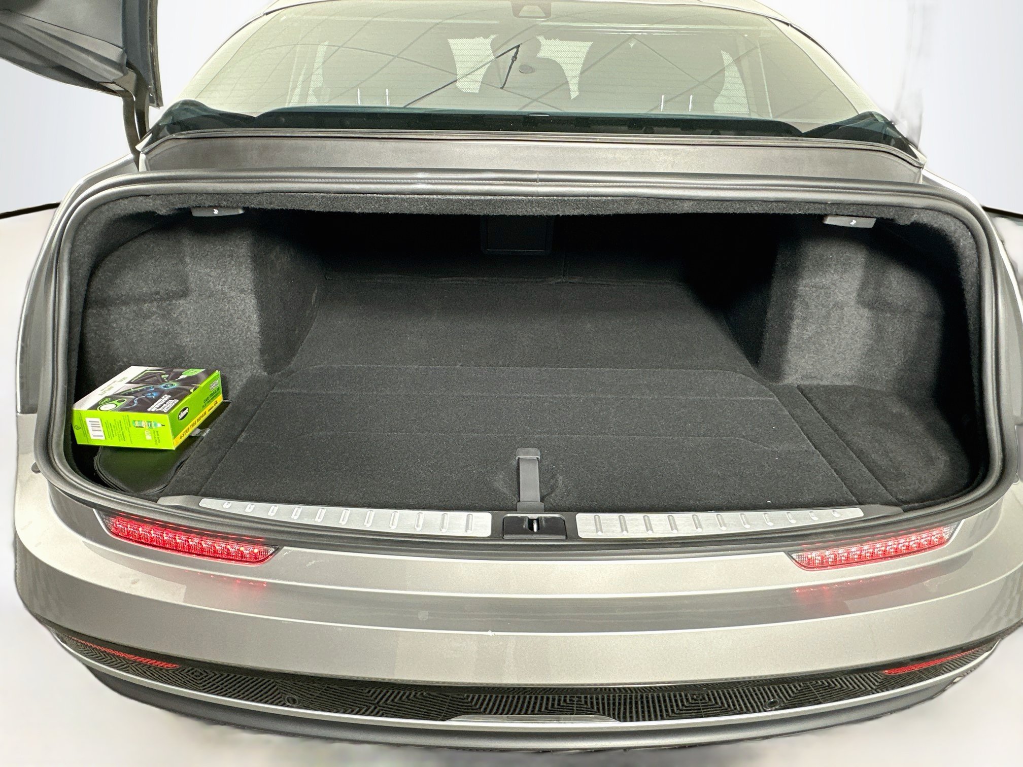 Used 2024 Lucid Air Touring AWD/4WD image 29