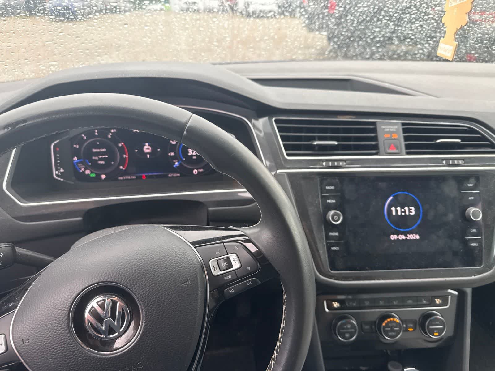 Used 2021 Volkswagen Tiguan SEL AWD/4WD image 19