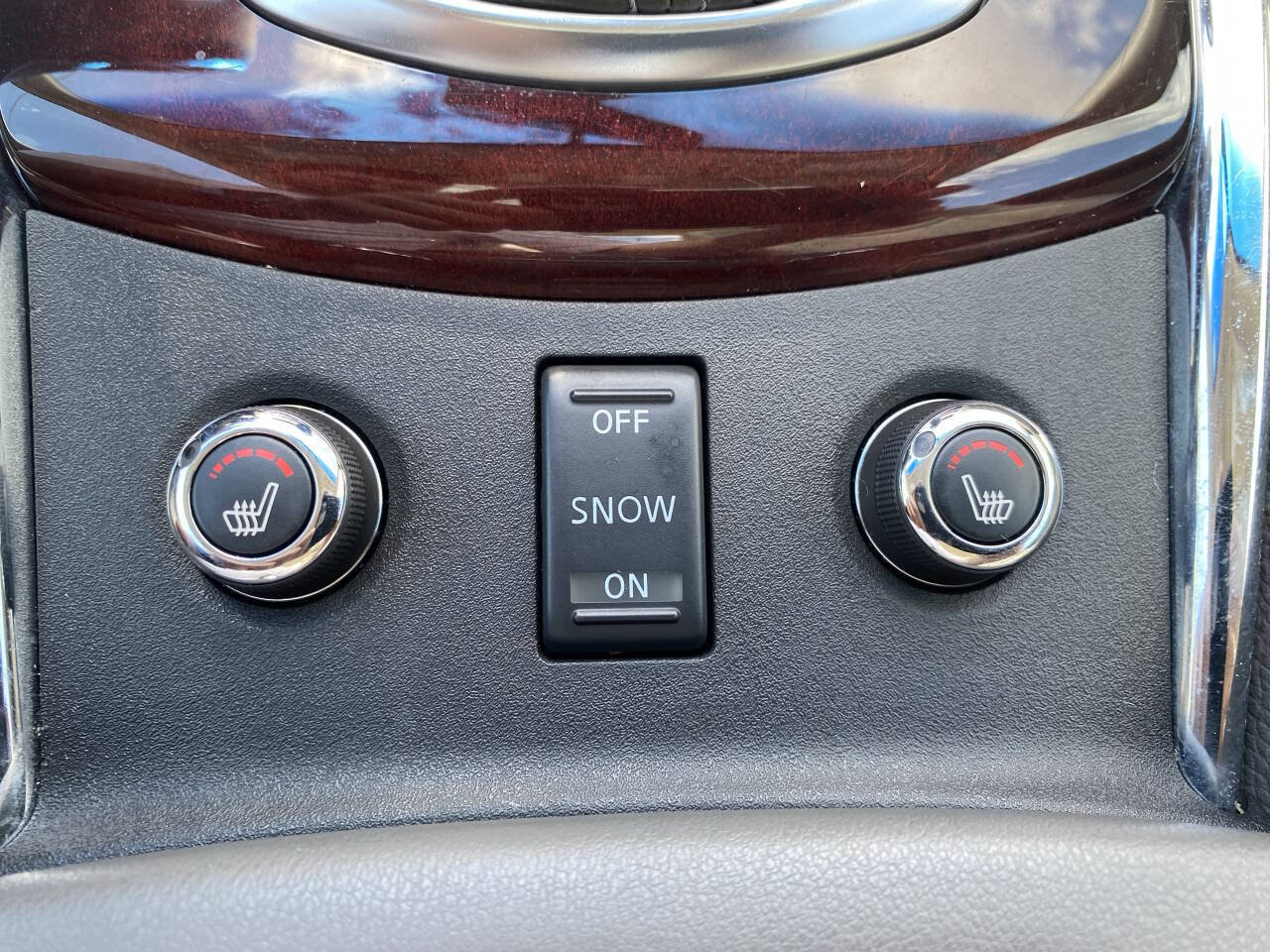 Used 2011 INFINITI G37 x Coupe w/ Premium Pkg AWD/4WD image 28