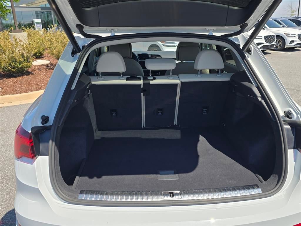 Used 2021 Audi Q3 2.0T Premium image 14