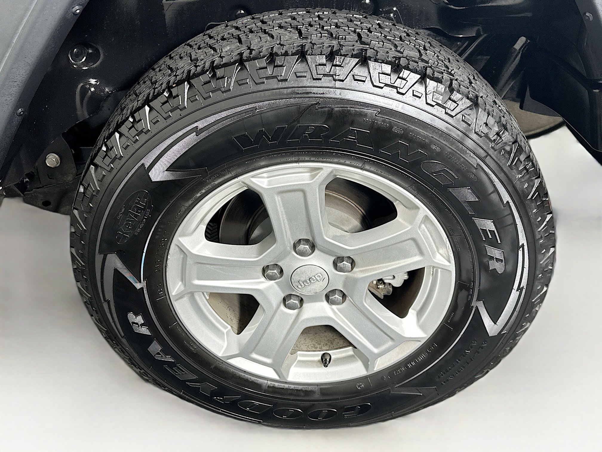 Used 2018 Jeep Wrangler Unlimited Sport S image 11