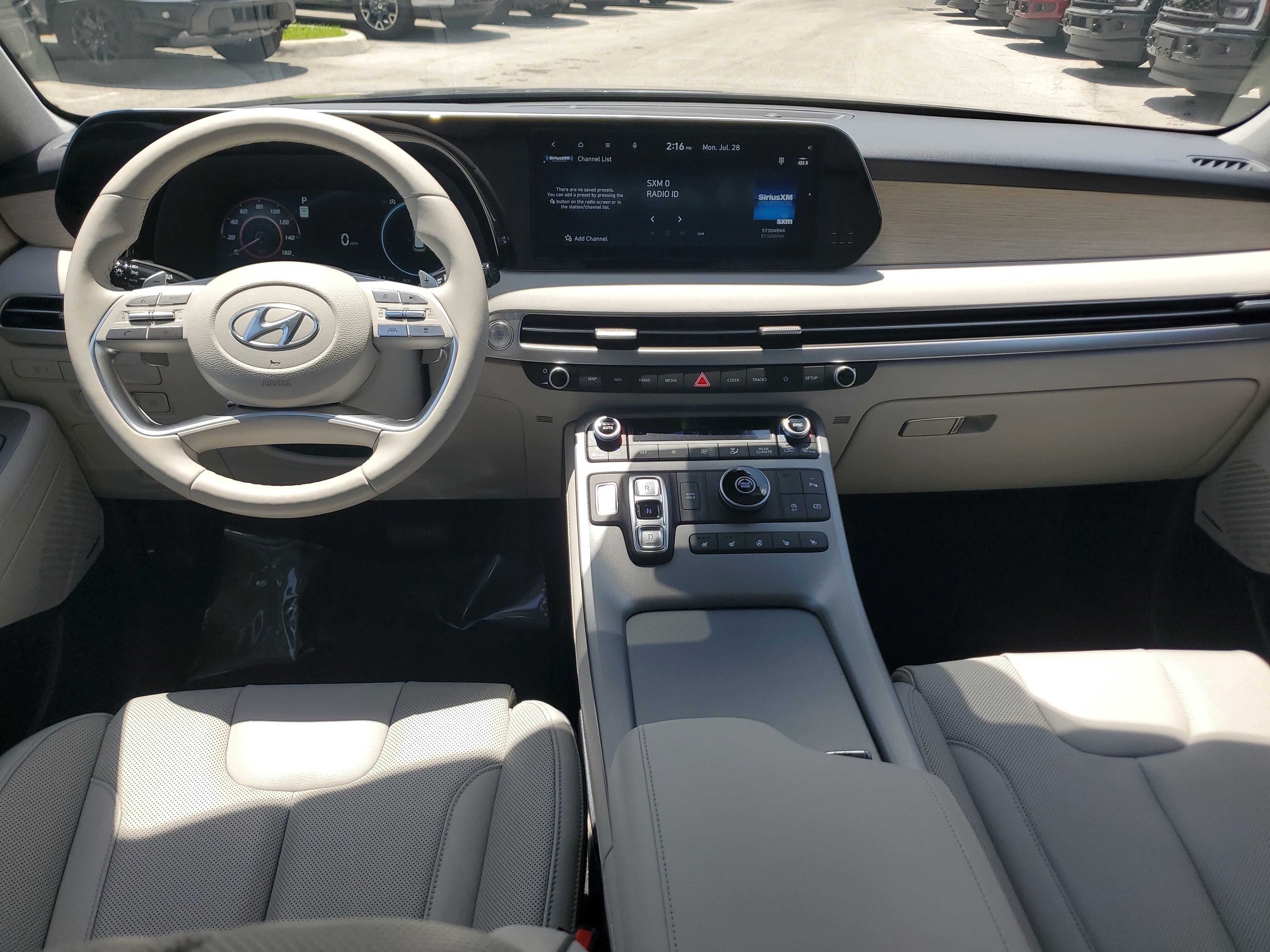 Used 2025 Hyundai Palisade Limited image 19