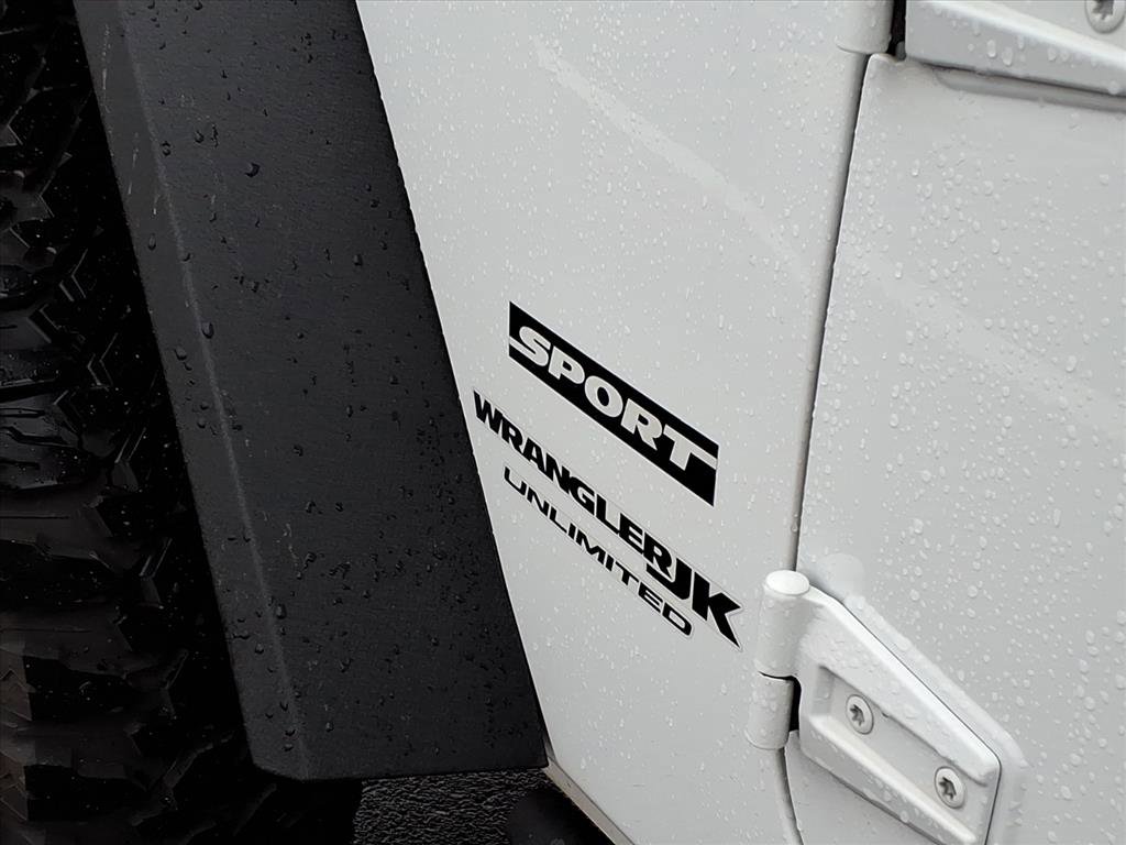 Used 2018 Jeep Wrangler Unlimited Sport image 29