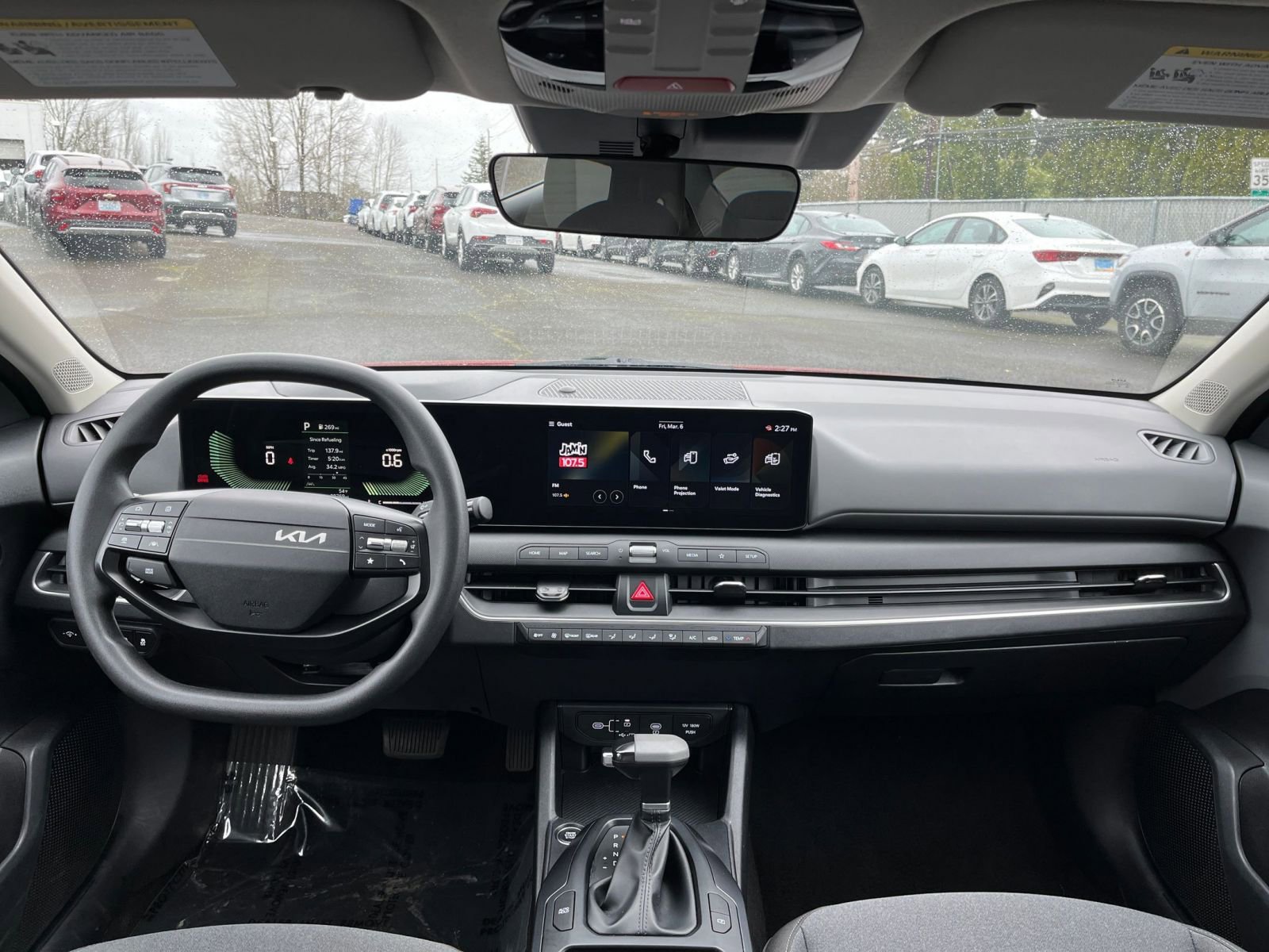 Used 2025 Kia K4 LXS image 32