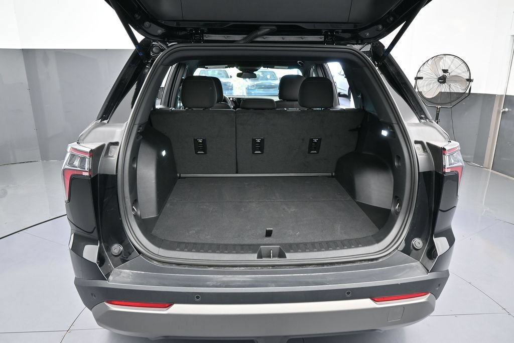 Used 2026 Chevrolet Equinox LT FWD image 36