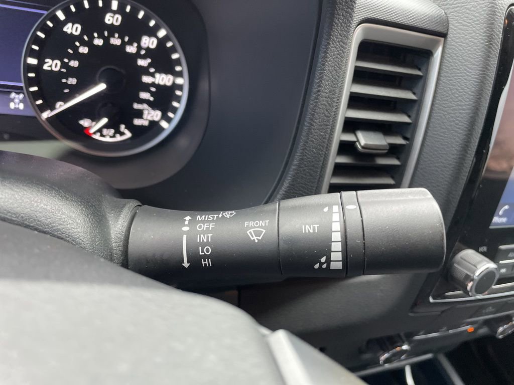 Used 2023 Nissan Frontier SV image 13