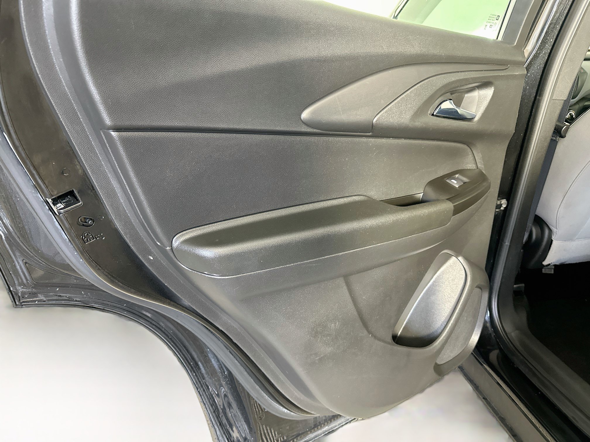 Used 2021 Chevrolet TrailBlazer LS FWD image 25