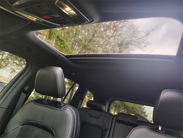 New 2025 Jeep Grand Cherokee Altitude image 4