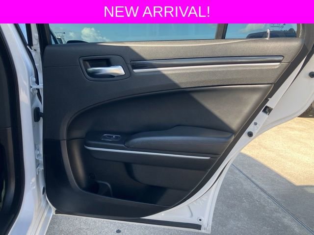 Used 2023 Chrysler 300 Touring image 14