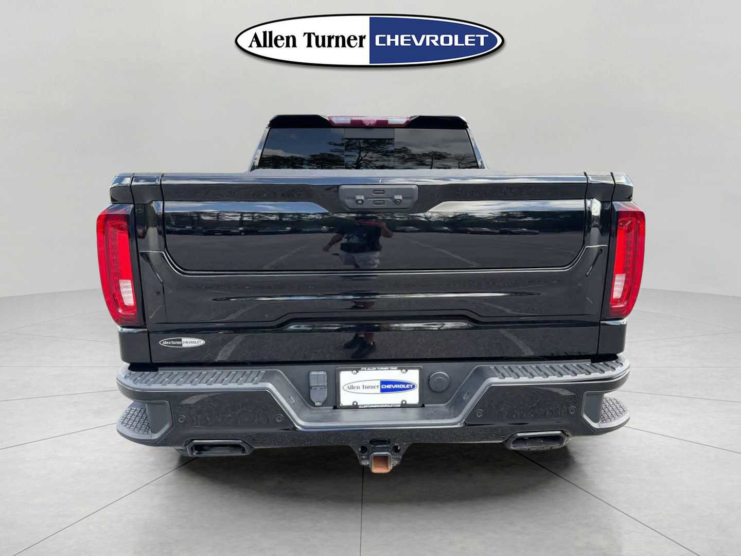 Used 2023 GMC Sierra 1500 AT4 w/ AT4 Premium Package image 5