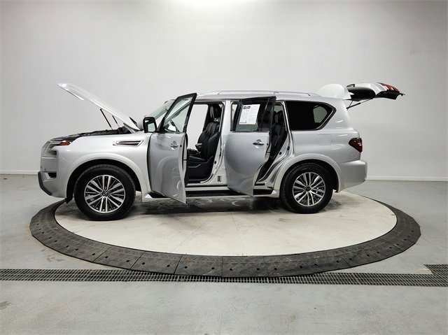 Used 2024 Nissan Armada SL image 12