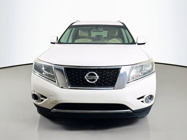 Used 2014 Nissan Pathfinder Platinum image 2