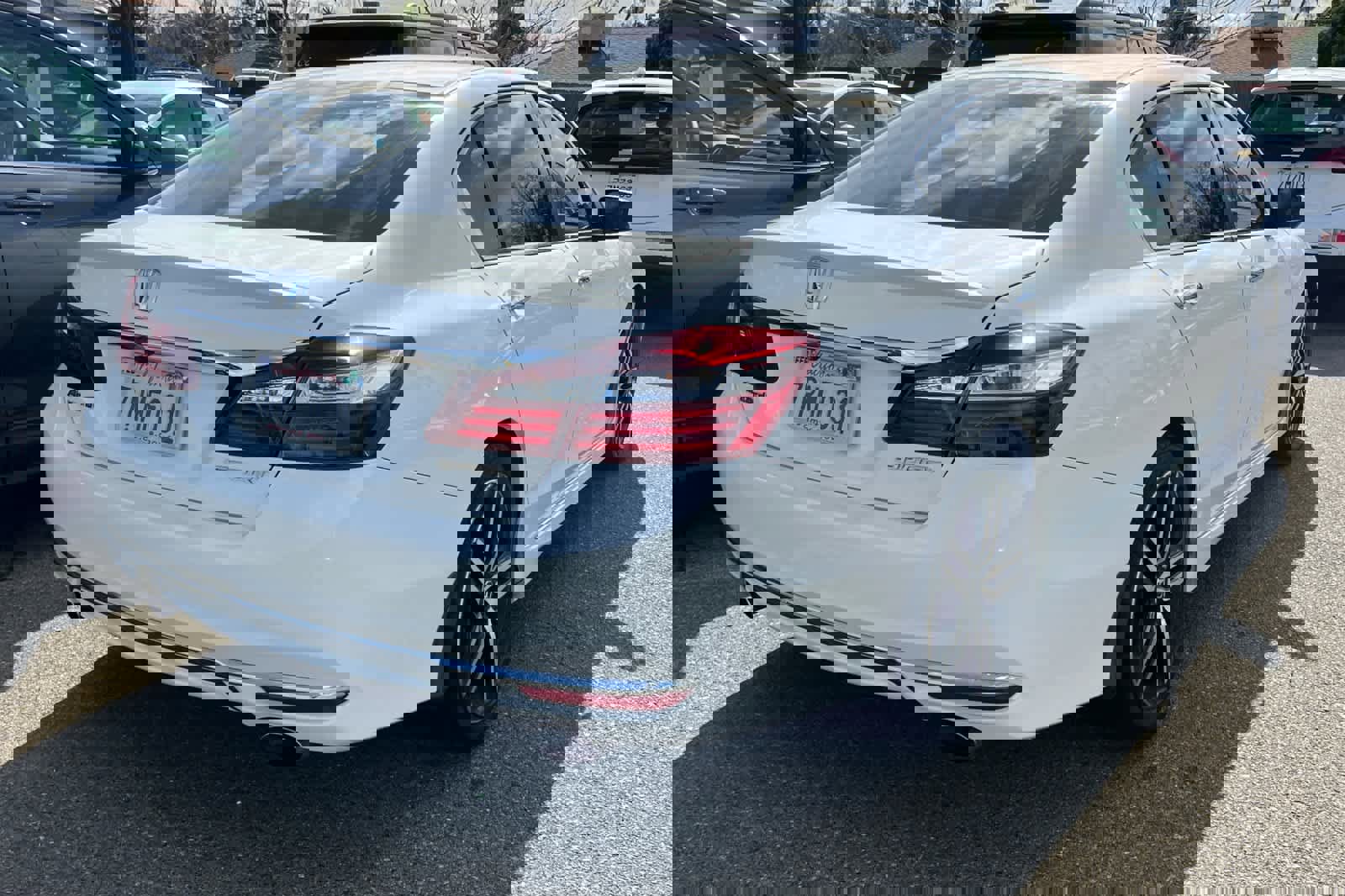 Used 2016 Honda Accord Sport image 2