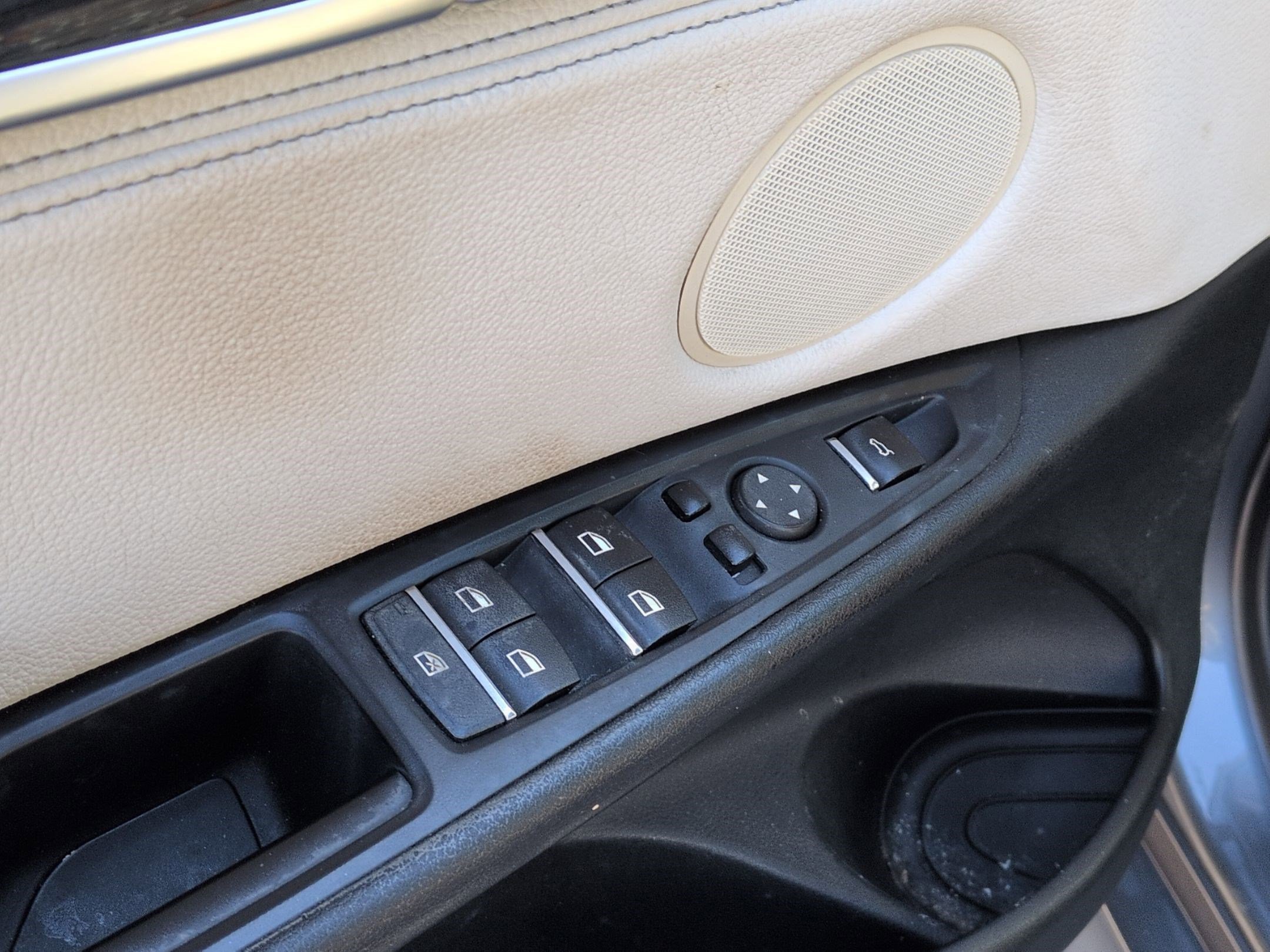 Used 2015 BMW X5 xDrive35d image 15