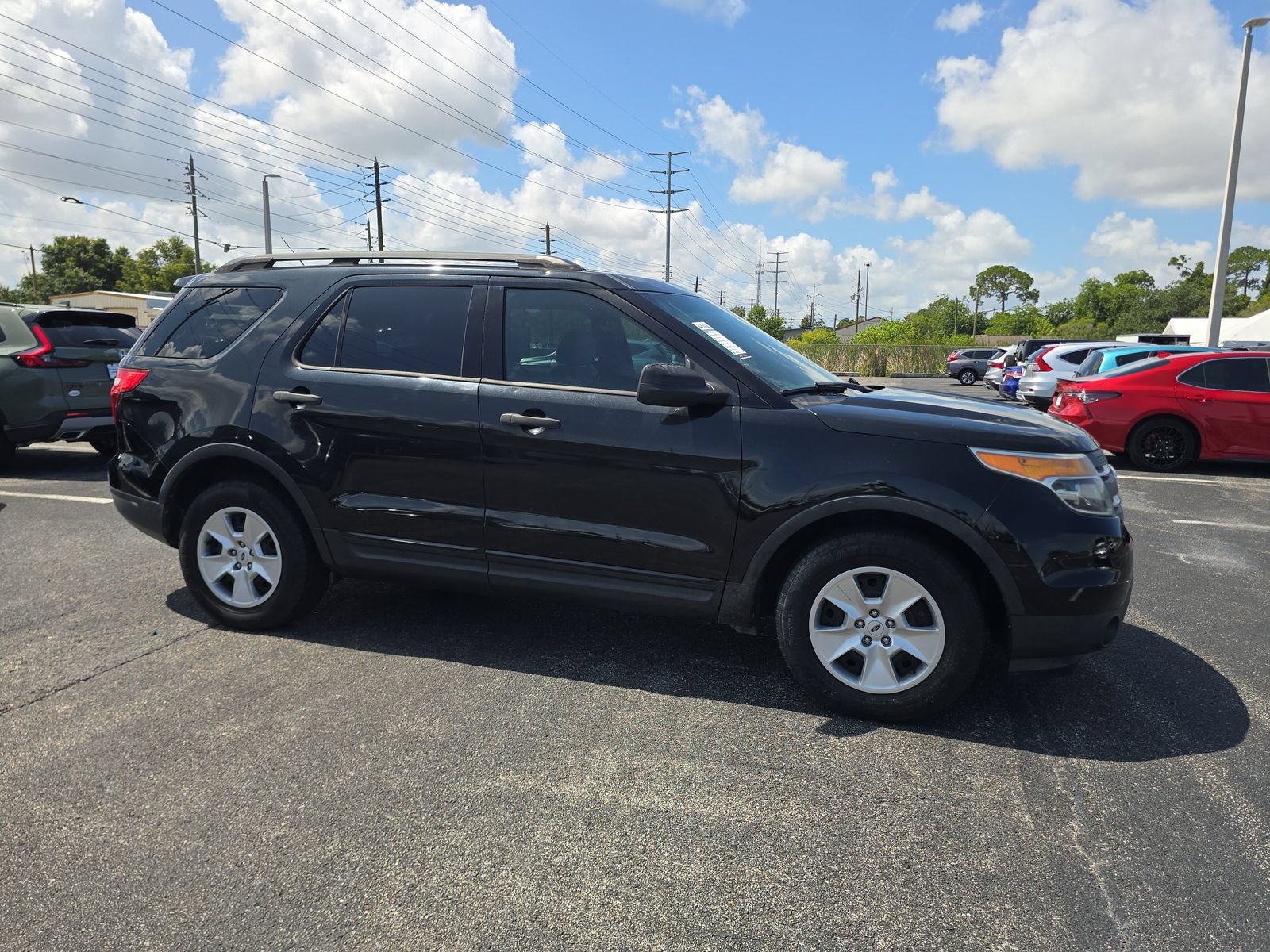 Used 2014 Ford Explorer FWD image 2