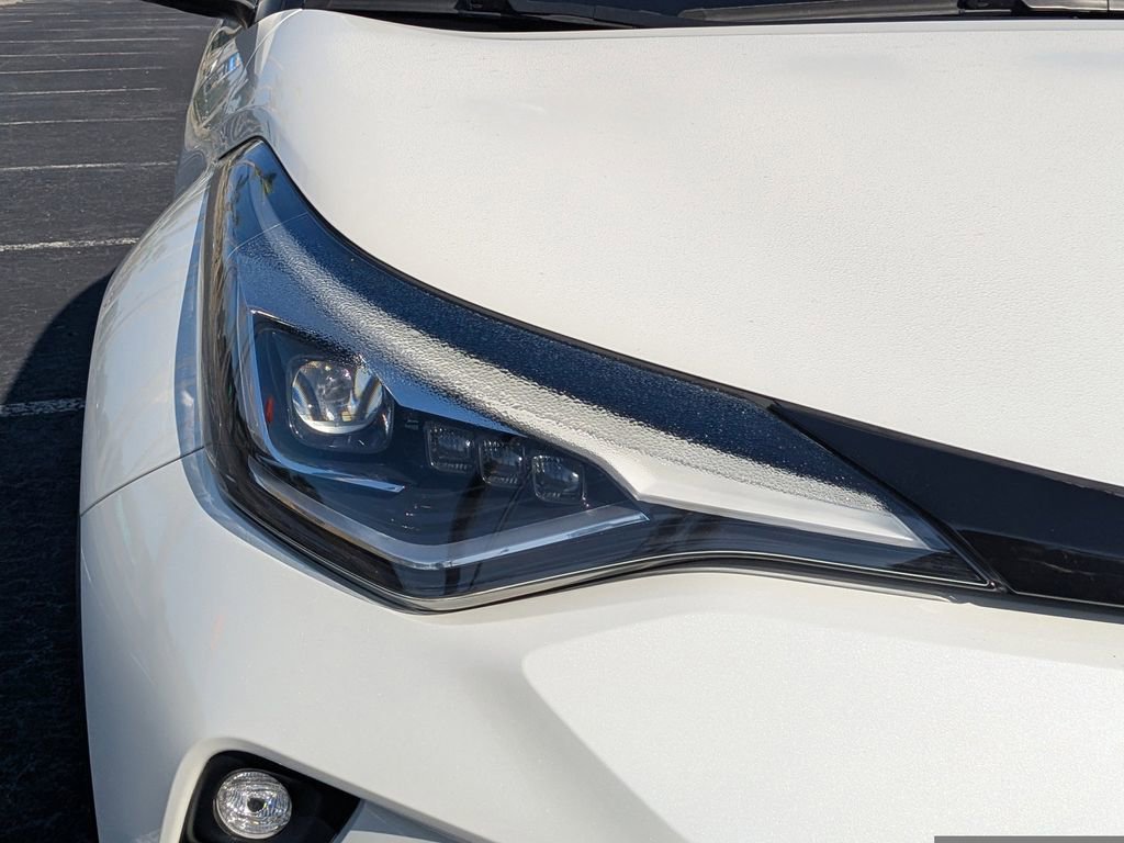 Used 2020 Toyota C-HR Limited image 10