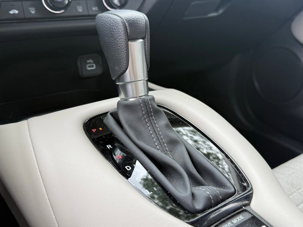 Certified 2024 Honda HR-V LX image 29