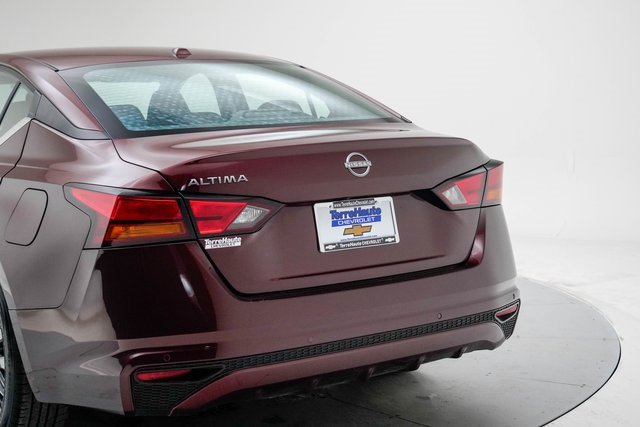 Used 2025 Nissan Altima 2.5 SV image 4