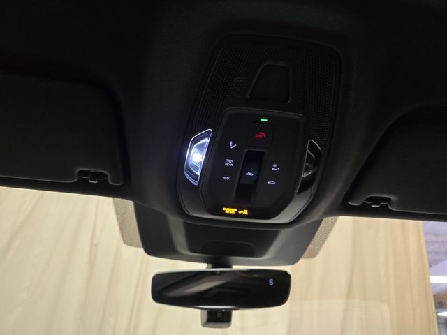 New 2026 Audi SQ5 Prestige AWD/4WD image 23