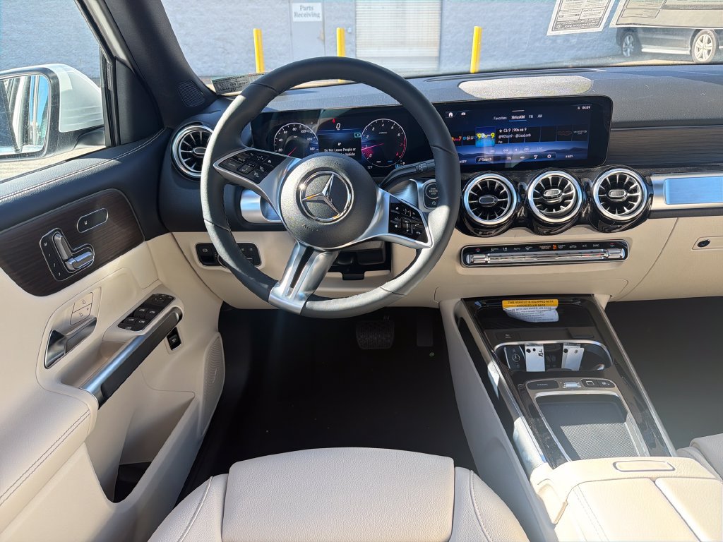 New 2026 Mercedes-Benz GLB 250 4MATIC image 16