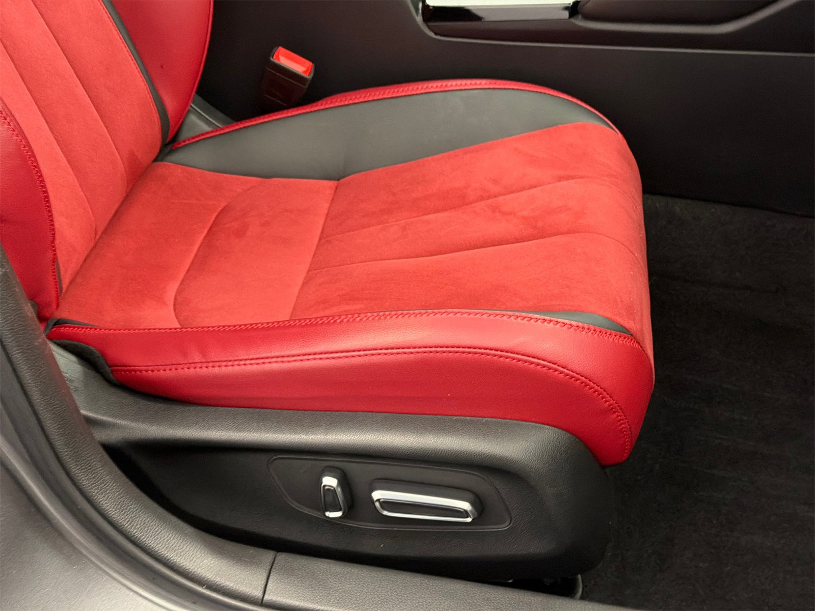 Used 2024 Acura Integra A-Spec image 11