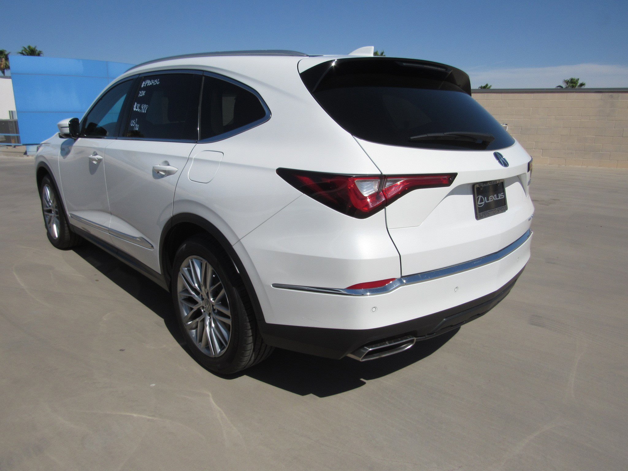 Used 2022 Acura MDX SH-AWD w/ Advance Package image 4