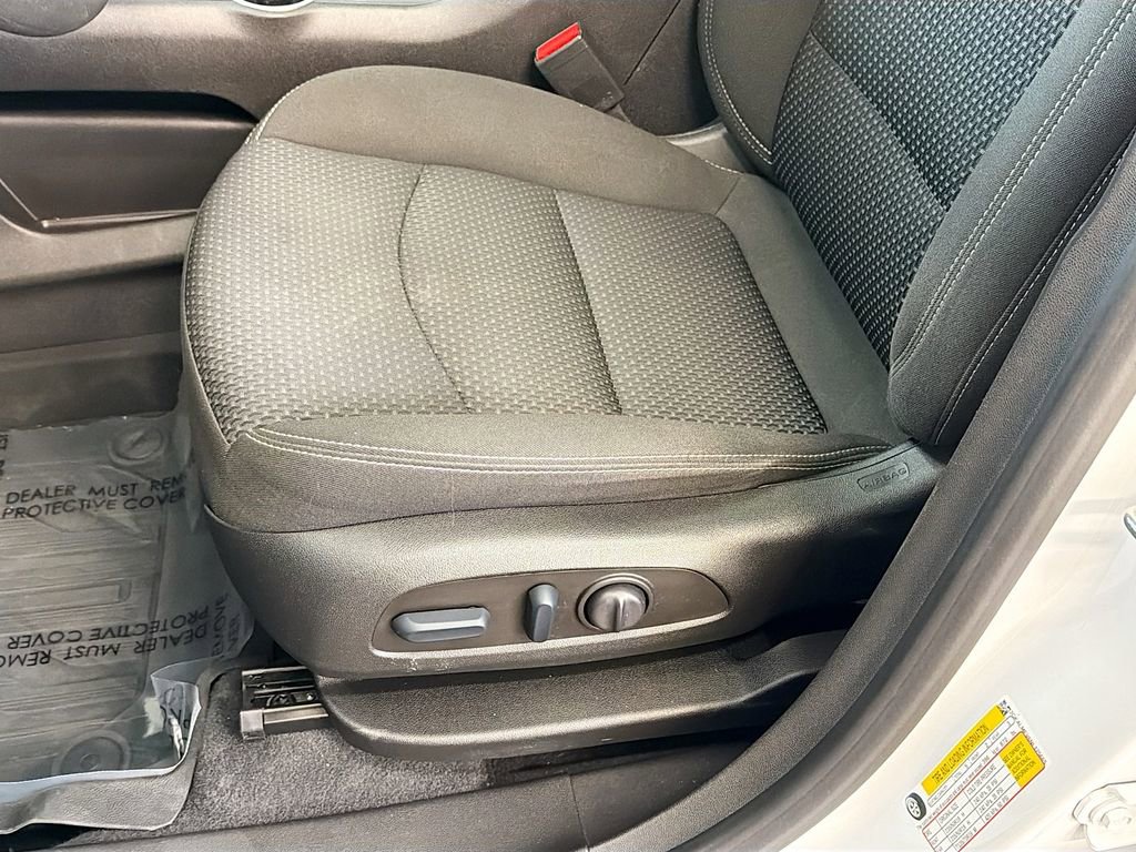 Used 2022 GMC Terrain SLE w/ Driver Convenience Package image 19