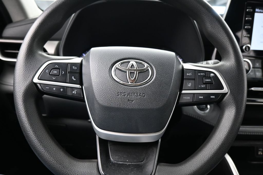 Used 2022 Toyota Highlander L AWD/4WD image 24