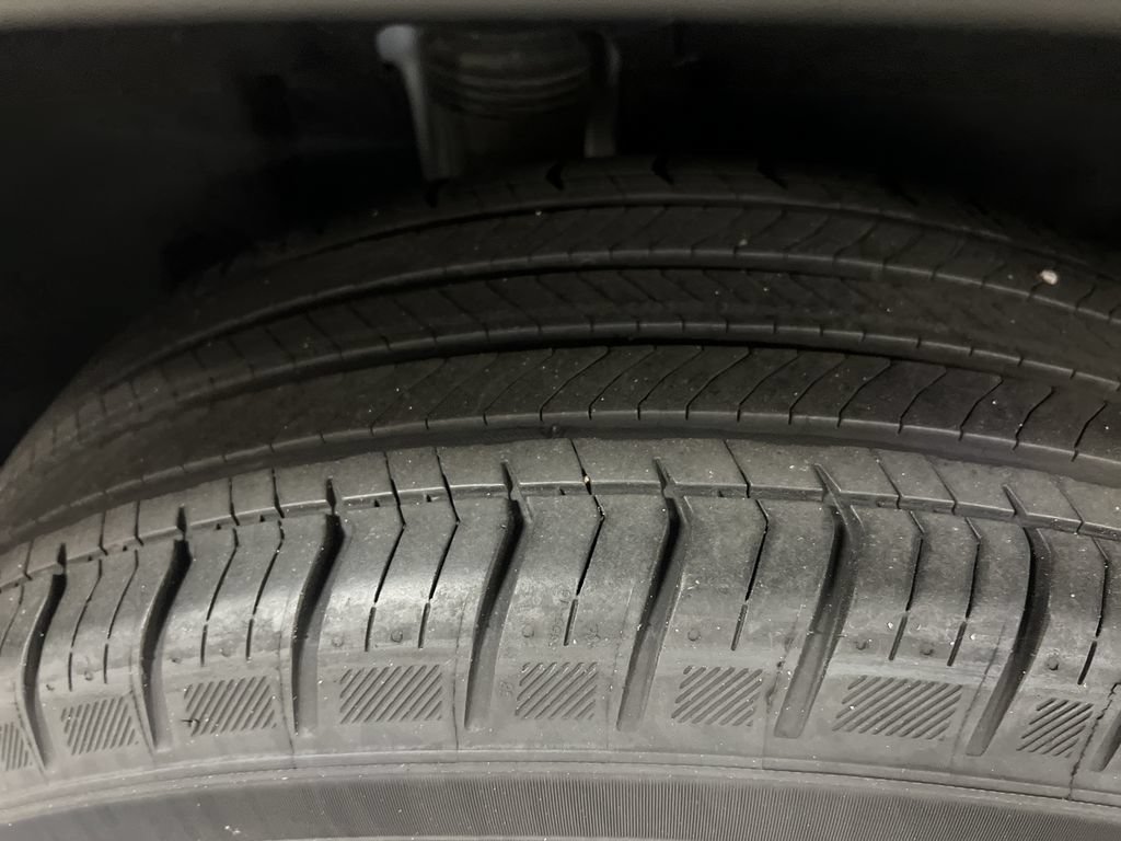 Certified 2025 Chevrolet Equinox LT AWD/4WD image 11