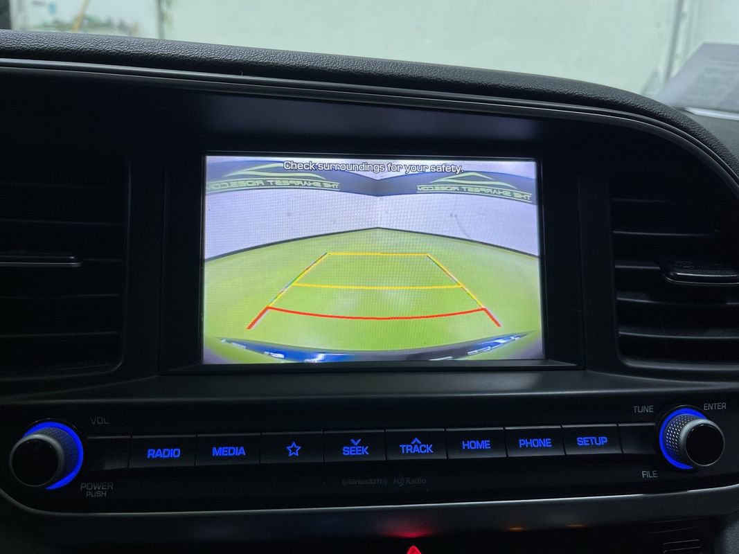 Used 2020 Hyundai Elantra SEL image 21