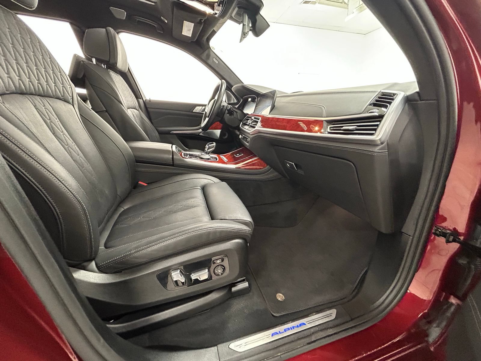 Used 2022 BMW ALPINA XB7 AWD/4WD image 44