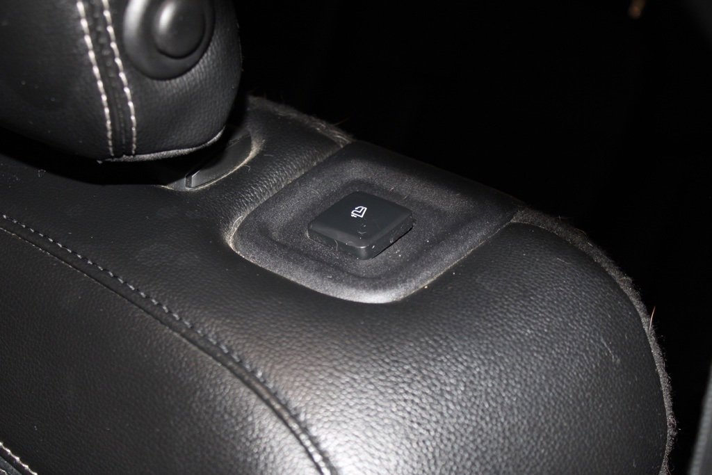 Used 2020 Ford Explorer Limited image 37