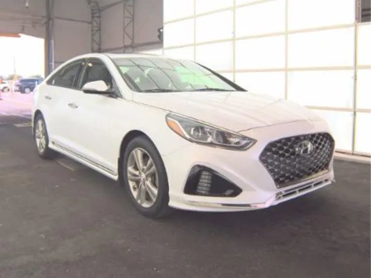 Used 2019 Hyundai Sonata Sport FWD image 2