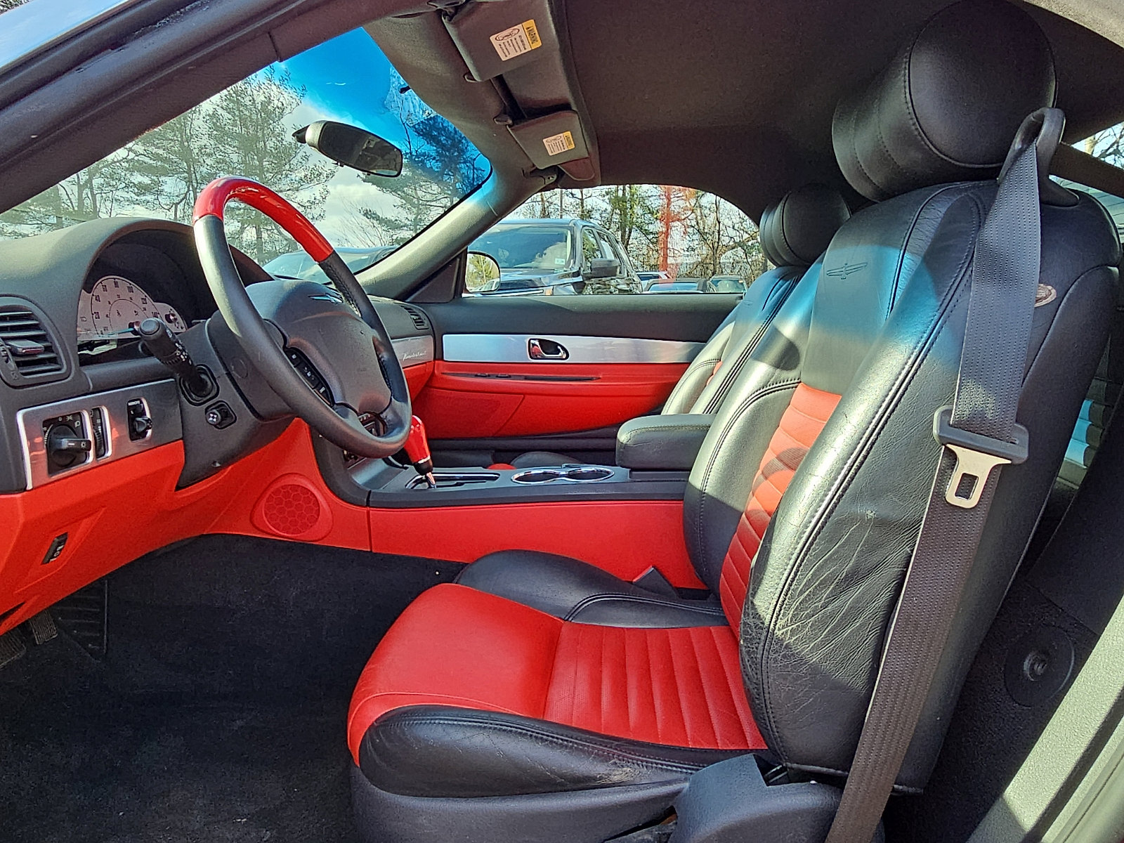 Used 2002 Ford Thunderbird image 13