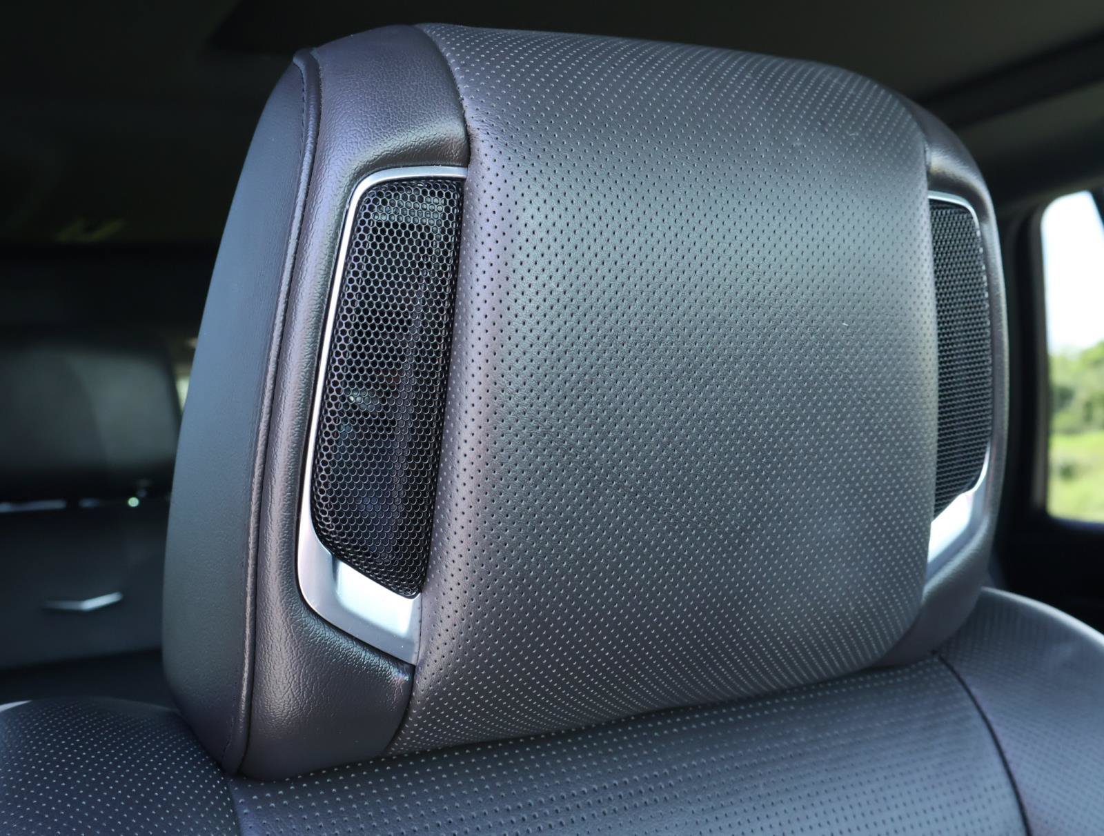 Used 2023 Cadillac Escalade Premium Luxury RWD image 25