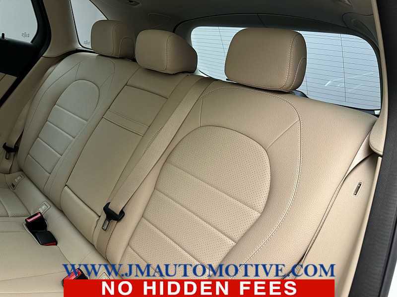 Used 2021 Mercedes-Benz GLC 300 4MATIC image 16