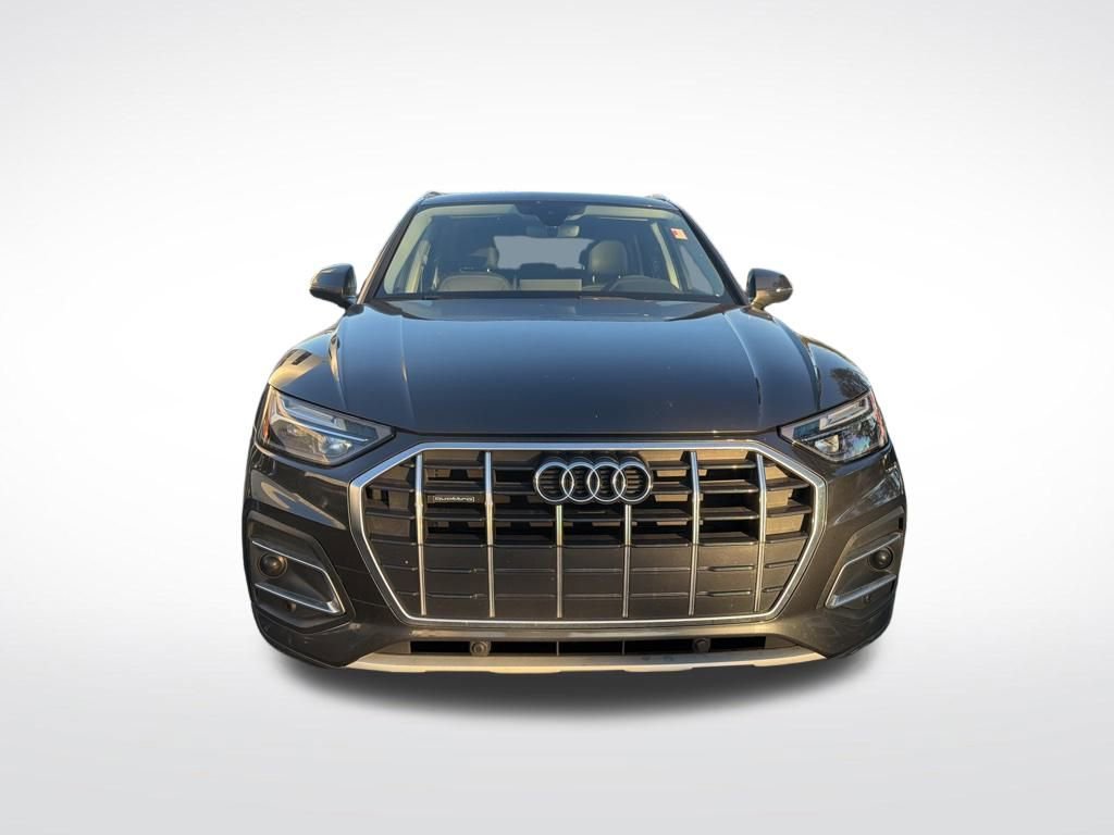 Used 2023 Audi Q5 2.0T Premium w/ Convenience Package image 3