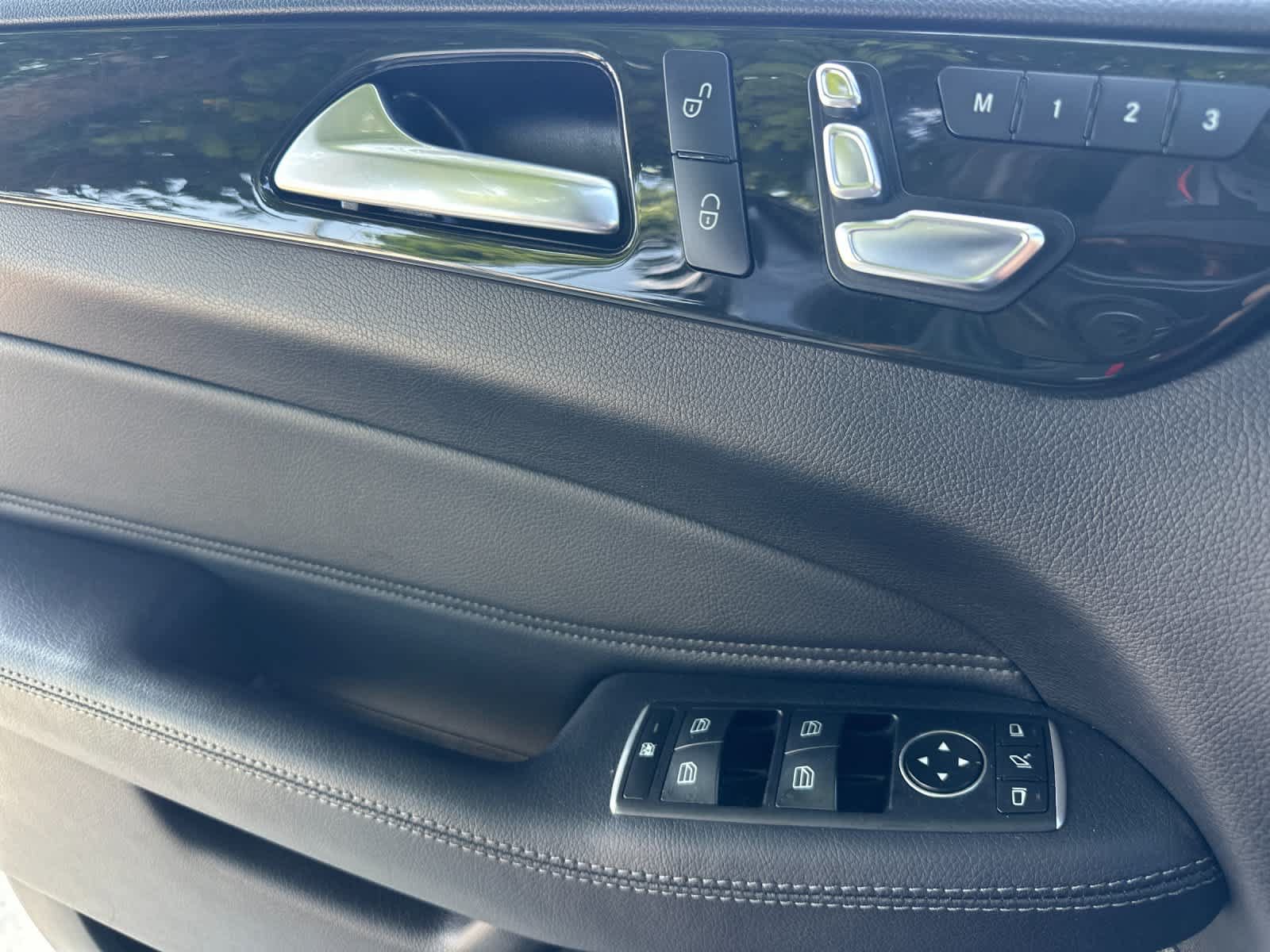 Used 2019 Mercedes-Benz GLS 450 4MATIC image 12