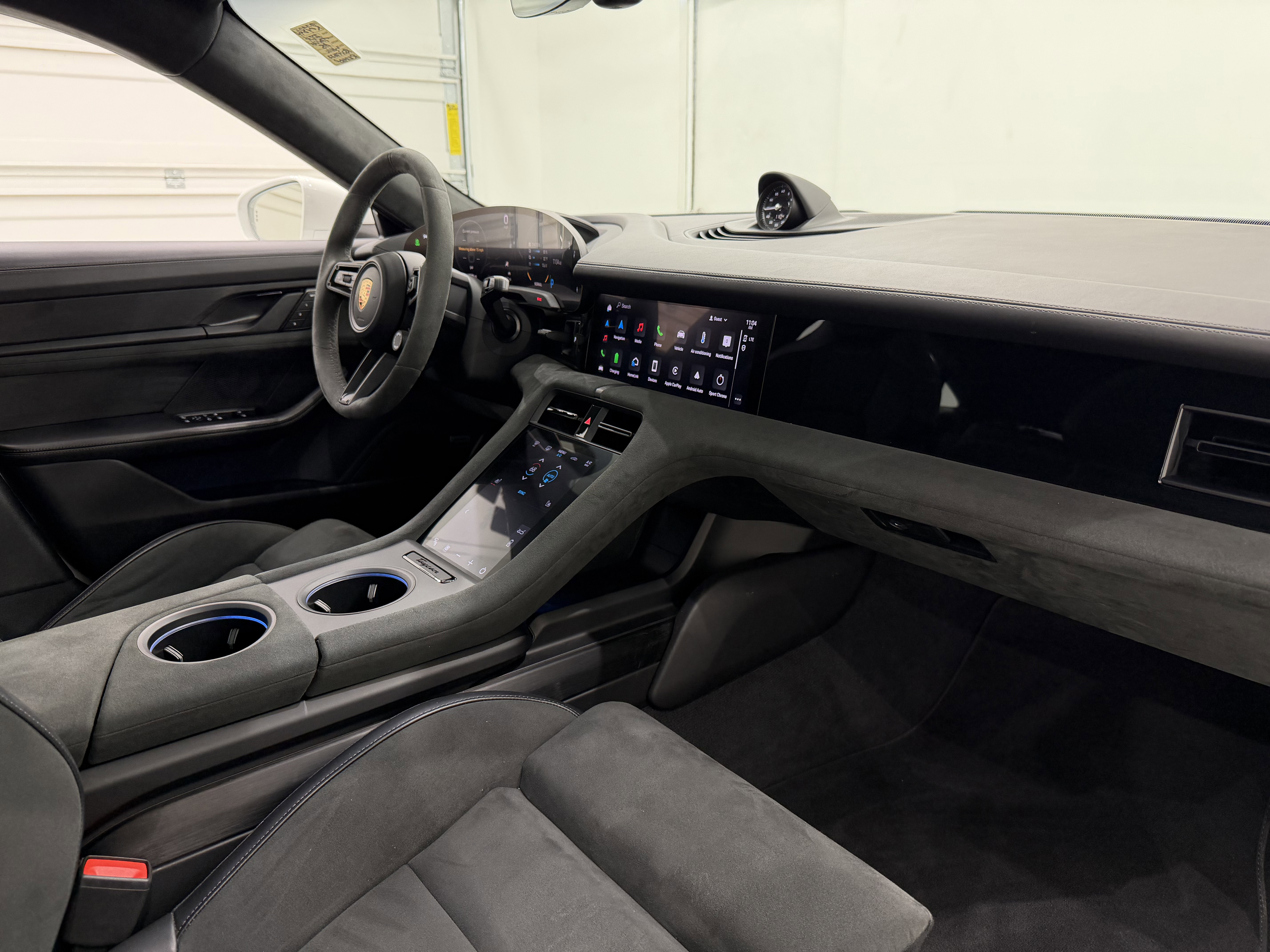 Certified 2024 Porsche Taycan GTS image 23