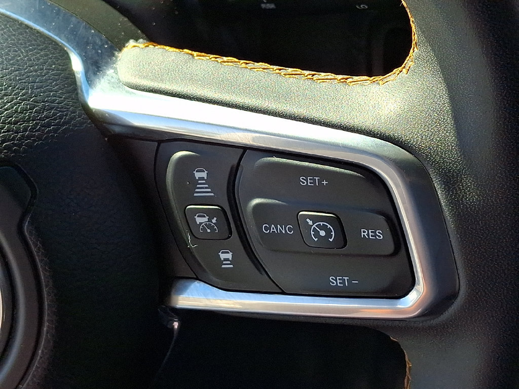 Used 2024 Jeep Wrangler Unlimited Sahara AWD/4WD image 21