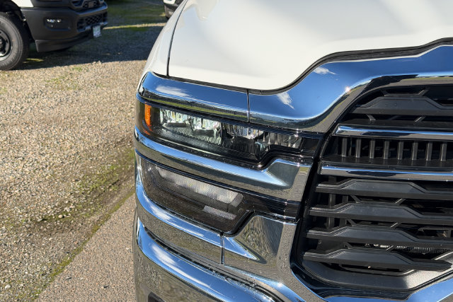 New 2026 RAM 3500 Big Horn AWD/4WD image 5