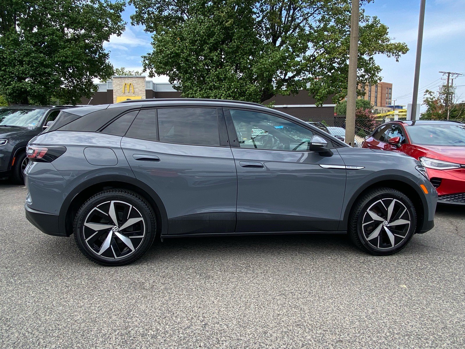 Certified 2023 Volkswagen ID.4 Pro S AWD/4WD image 2