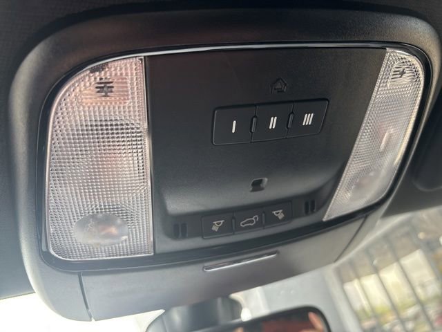 Used 2025 Dodge Durango GT AWD/4WD image 15