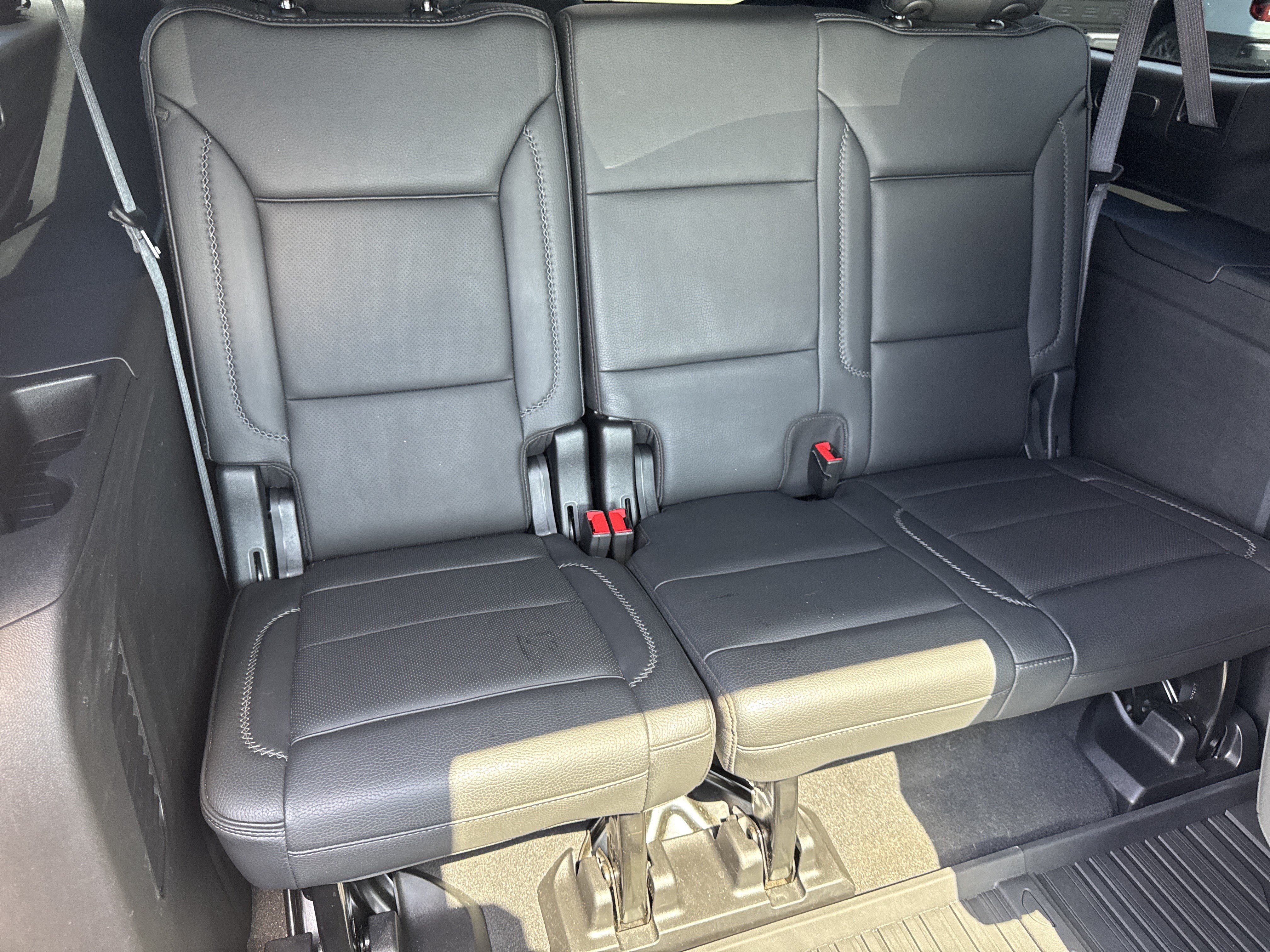 Used 2024 GMC Yukon XL Denali w/ Advanced Technology Package AWD/4WD image 20