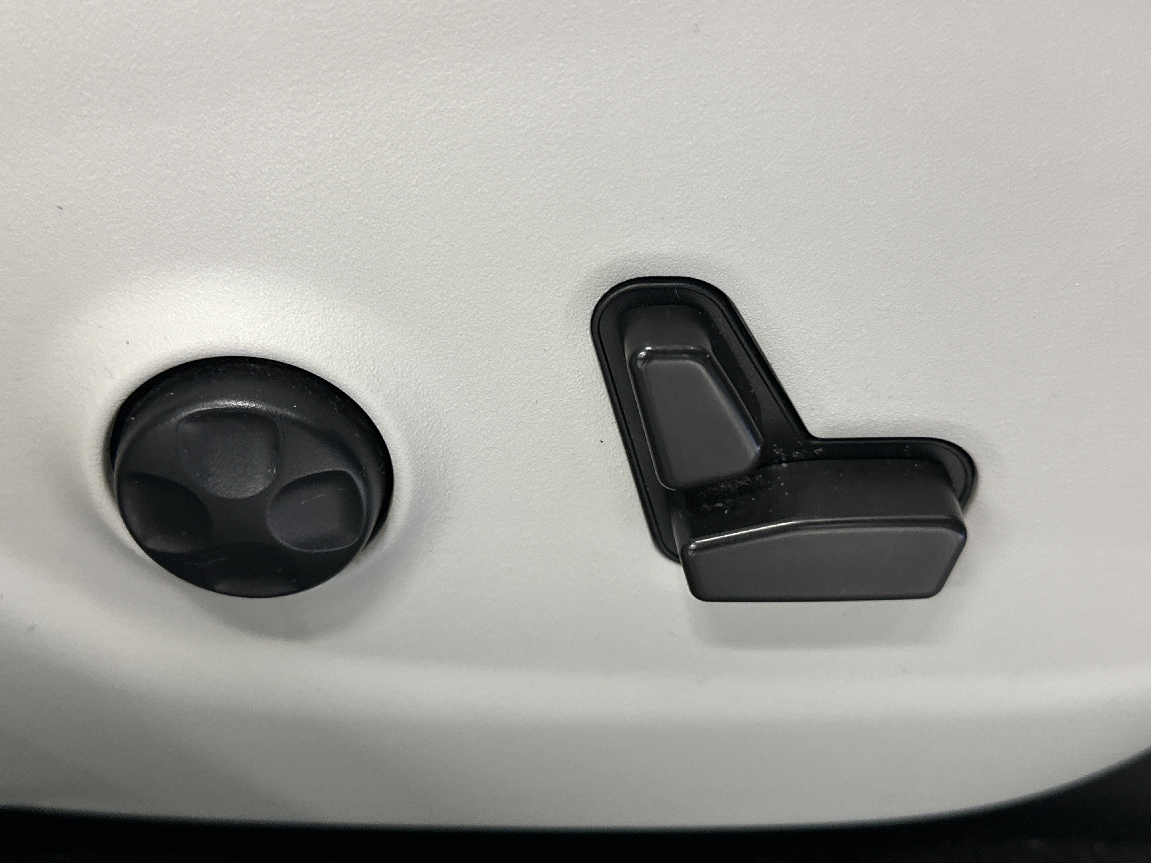 Used 2021 Jeep Cherokee Latitude Lux image 23