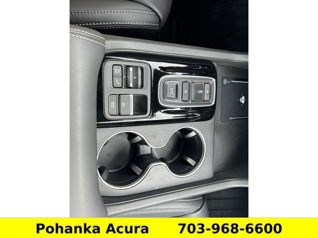 Used 2024 Honda Pilot Touring image 15