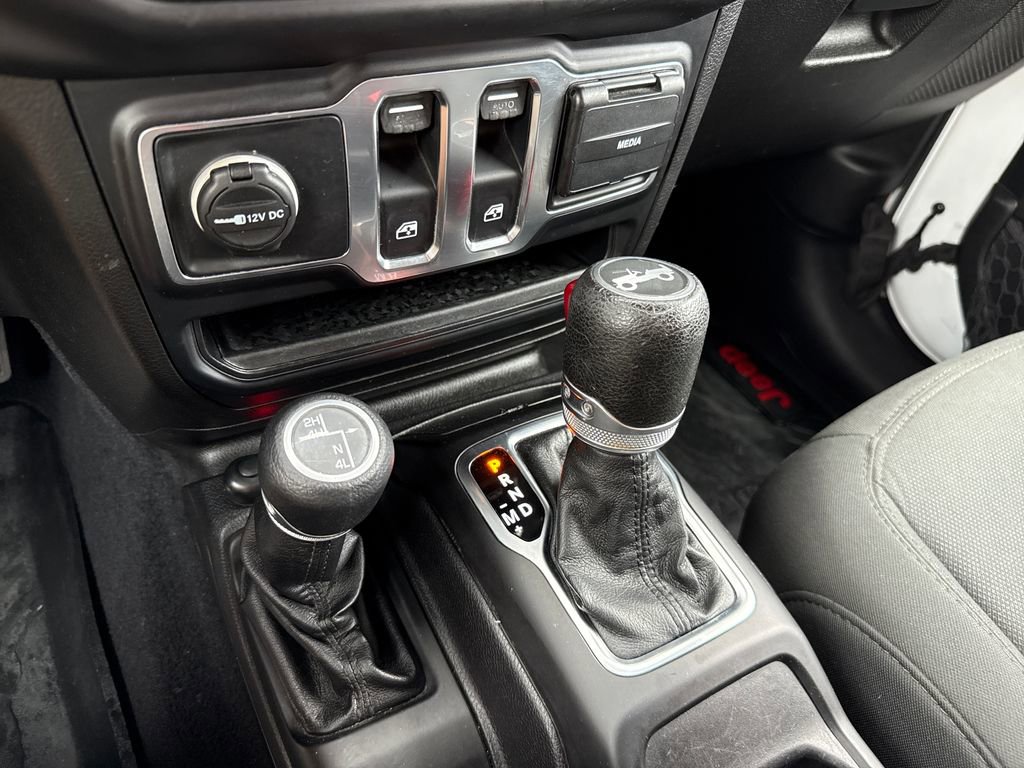 Used 2019 Jeep Wrangler Sport AWD/4WD image 22