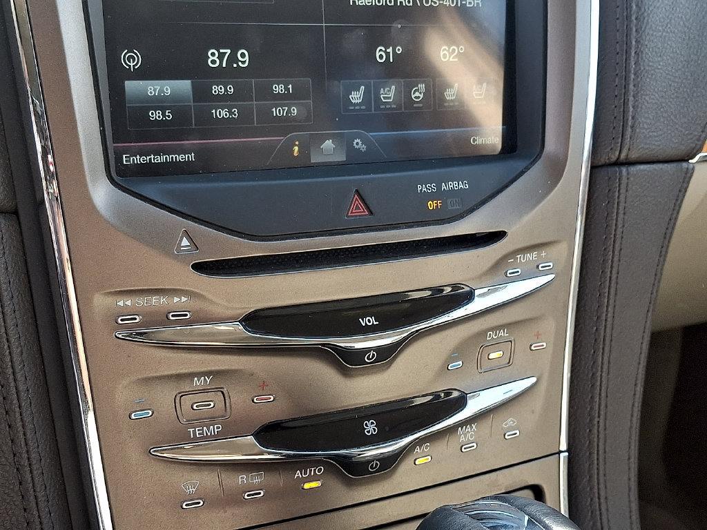 Used 2011 Lincoln MKX 2WD w/ 101A Rapid Spec Order Code image 14