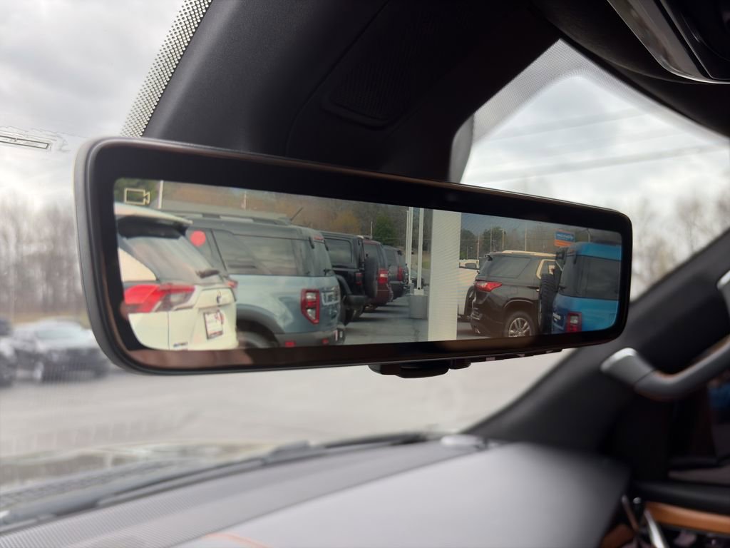 Used 2022 Jeep Grand Wagoneer Series III w/ Rear Seat Video Group 1 image 15